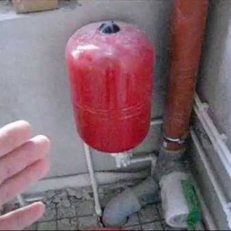 Vase d'expansion pour chauffage de type fermé: principe de fonctionnement et dispositif + comment choisir et installer dans le système