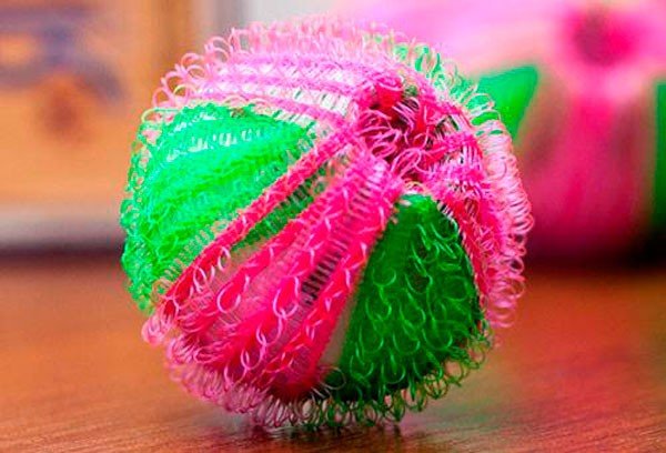 Pourquoi les balles en aluminium n'aident pas avec la lessive