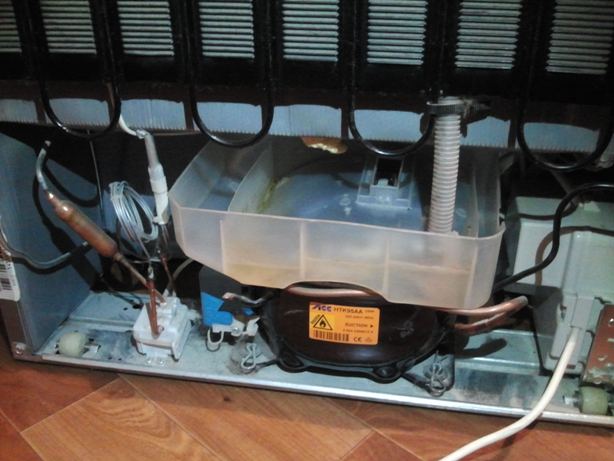 Pourquoi le réfrigérateur a cessé de geler: que faire et les causes du dysfonctionnement