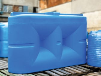 Comment choisir un réservoir pour une douche d'été: une comparaison des différentes options les unes avec les autres