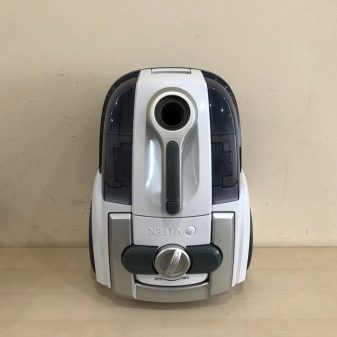 Test de l'aspirateur Vitek VT 1833 : l'aquafiltration à un super prix