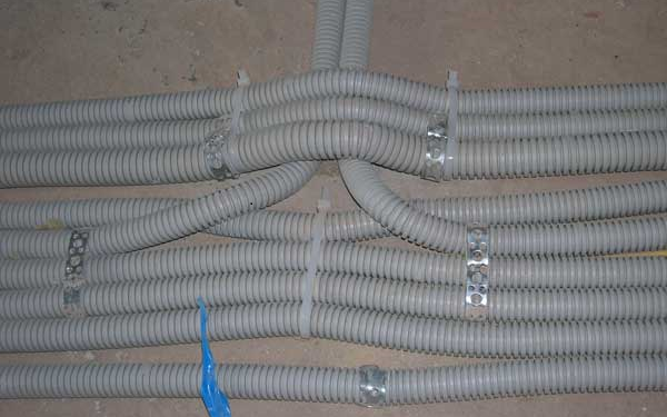 Ondulation pour câblage électrique : comment choisir et installer un manchon de câble ondulé