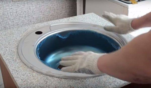 Évier à poser: schémas d'installation et analyse des caractéristiques d'installation