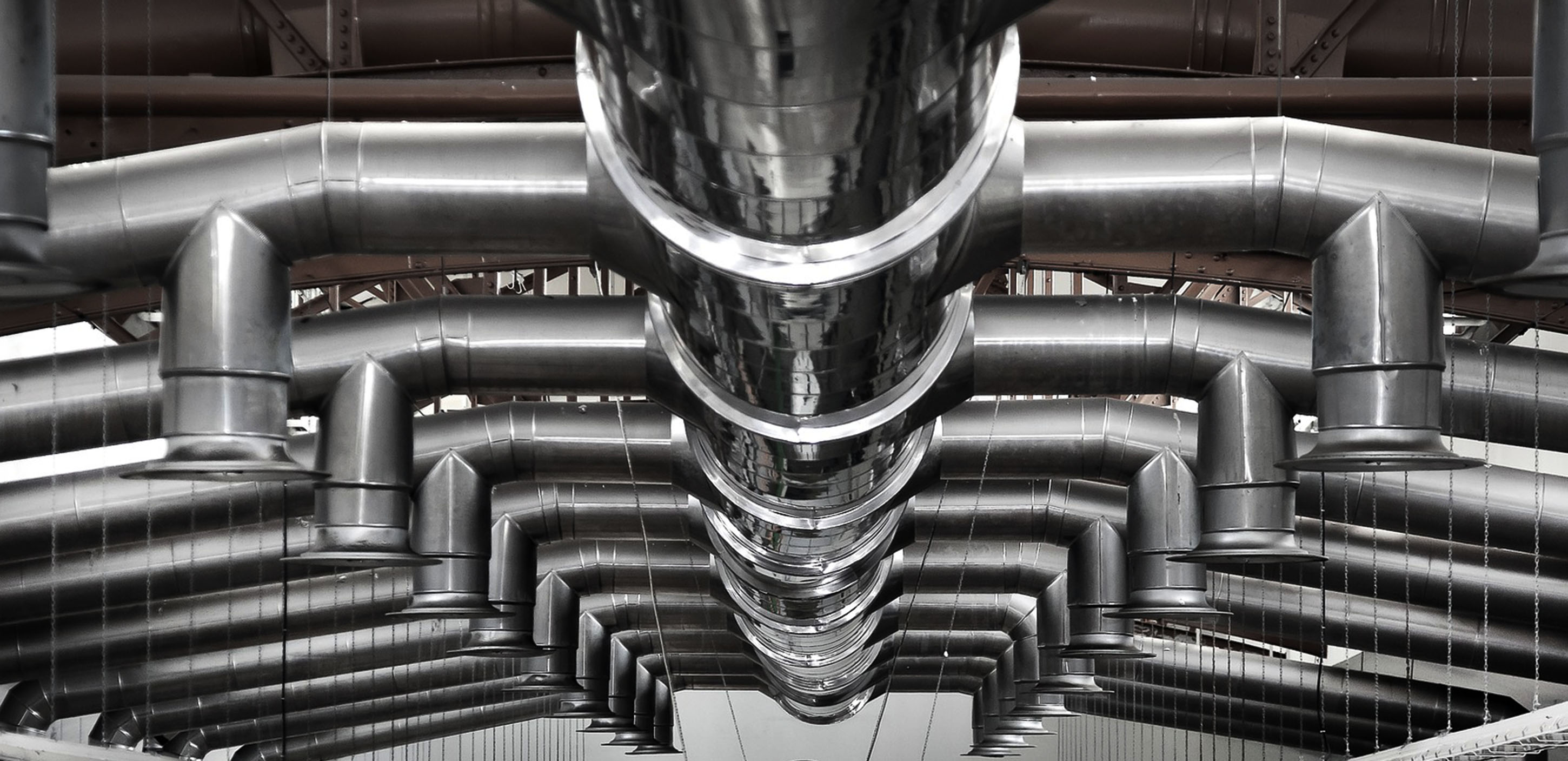 Comment se débarrasser du condensat dans le tuyau de ventilation: moyens de collecter et d'éliminer l'eau de la hotte