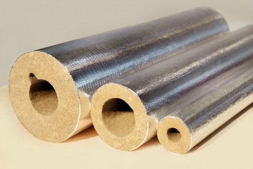 Isolation pour tuyaux de chauffage : aperçu des types + exemples d'application