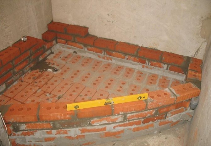 Installation de baignoire en acier à faire soi-même: comment installer la plomberie