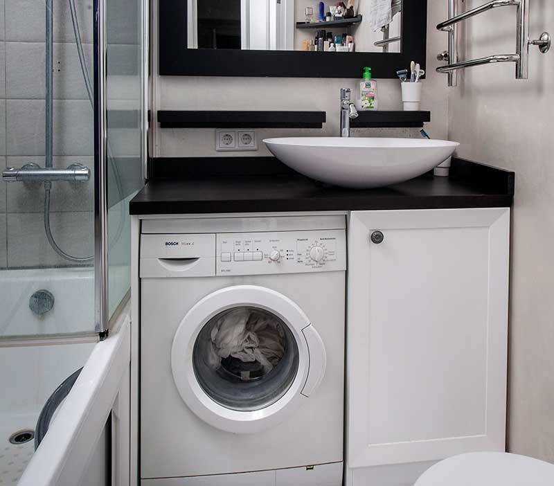 Lavabo aux nénuphars : conseils de choix et d'installation lorsqu'il est situé au-dessus du lave-linge