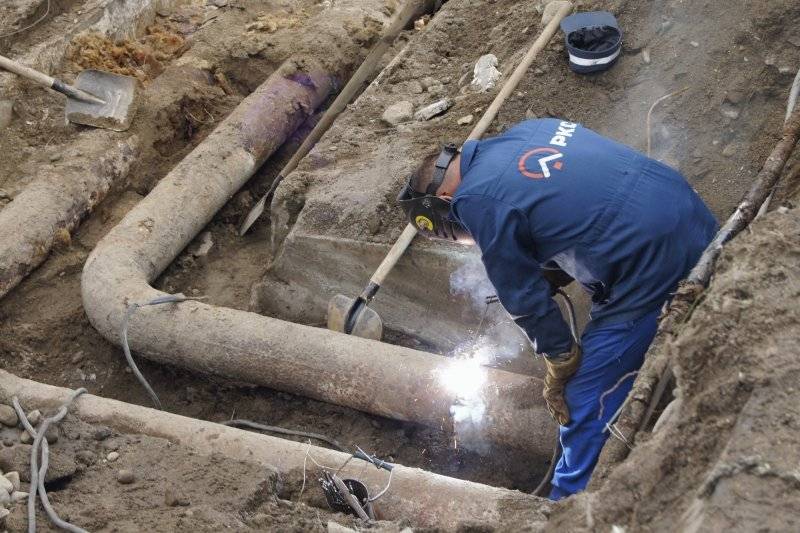 Causes possibles d'une alimentation en eau chaude instable dans un bâtiment à plusieurs étages