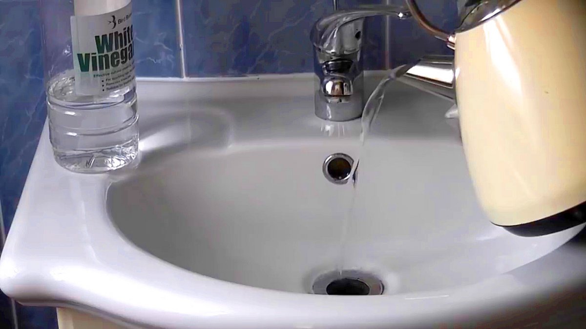 Façons d'éliminer les blocages dans la salle de bain