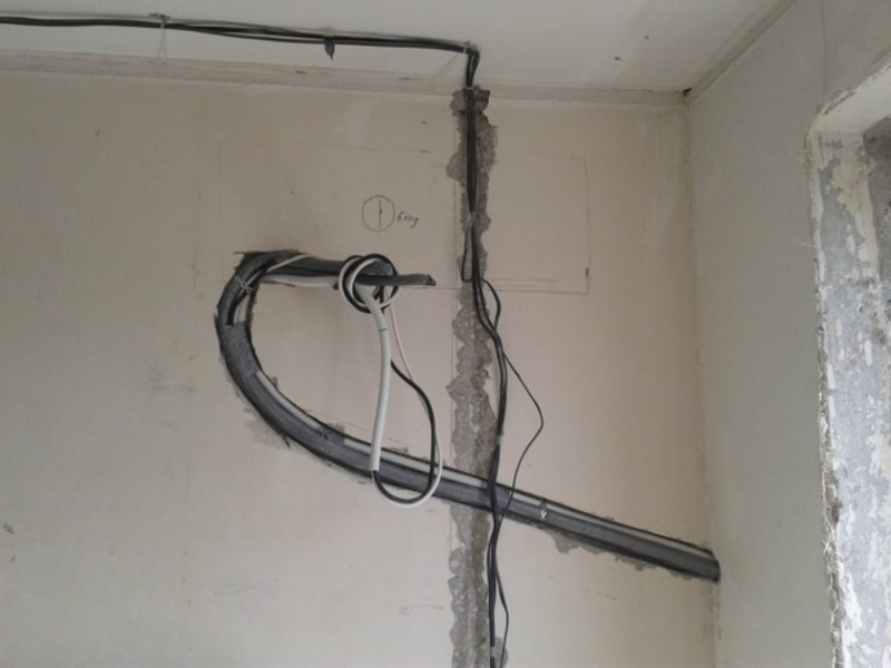 Installation de climatiseurs à cassette: aperçu de la technologie d'installation des systèmes de type cassette