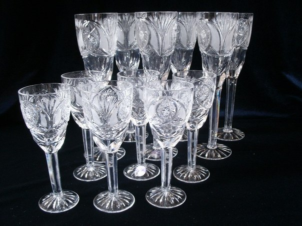 Comment nettoyer la verrerie en cristal à la maison pour la faire briller