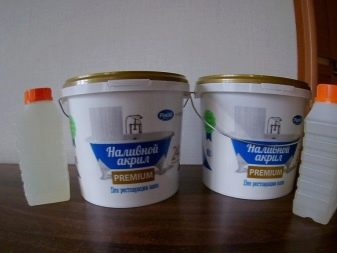 Restauration de baignoires à l'acrylique liquide : comment bien recouvrir une vieille baignoire avec un nouvel émail