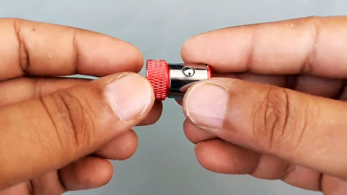 10 accessoires qui transforment un tournevis en un appareil multifonctionnel