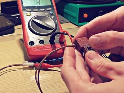 Pourquoi le geyser s'allume-t-il avec du coton: causes et dépannage