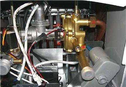 Nettoyage de l'allumeur de colonne de gaz Neva