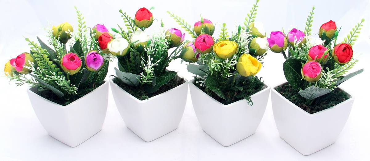 Est-il possible de garder des fleurs artificielles à la maison comme décoration intérieure: superstitions et faits secs