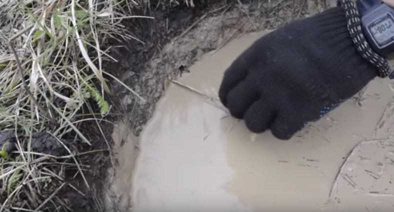 Puits d'eau à faire soi-même: règles de construction + analyse de 4 méthodes de forage populaires