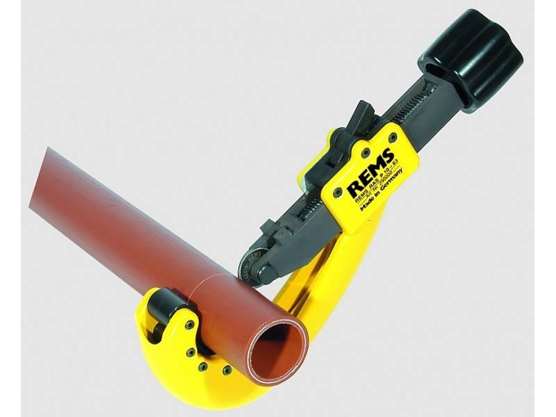 Comment choisir un coupe-tube pour les tubes en acier, en plastique (métal-plastique) et en cuivre