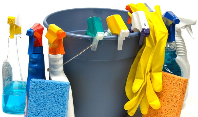 Causes des points humides avec de la rouille au plafond