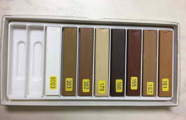 8 remèdes efficaces pour enlever les rayures des meubles