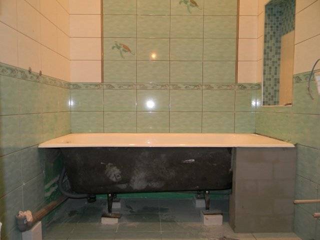 Installer une baignoire sur des briques : un guide d'installation étape par étape