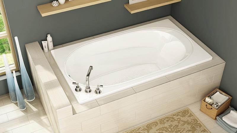 Entretien du bain acrylique à la maison: conseils utiles