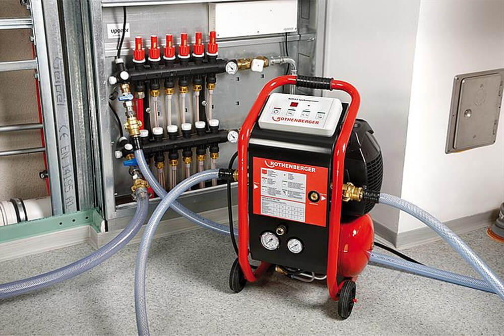 Test de pression du système de chauffage à faire soi-même: exigences et technologie