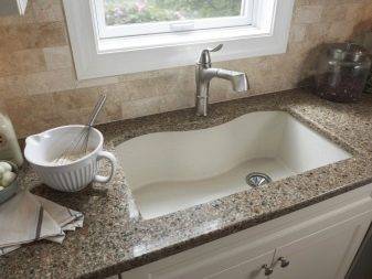 Lavabos d'angle dans la salle de bain: aperçu + instructions d'installation