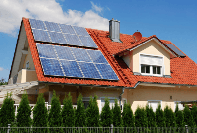 Alimentation électrique autonome pour une maison particulière : tour d'horizon des meilleures solutions locales