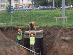 Un exemple de fonctionnement d'un égout privé avec une pompe