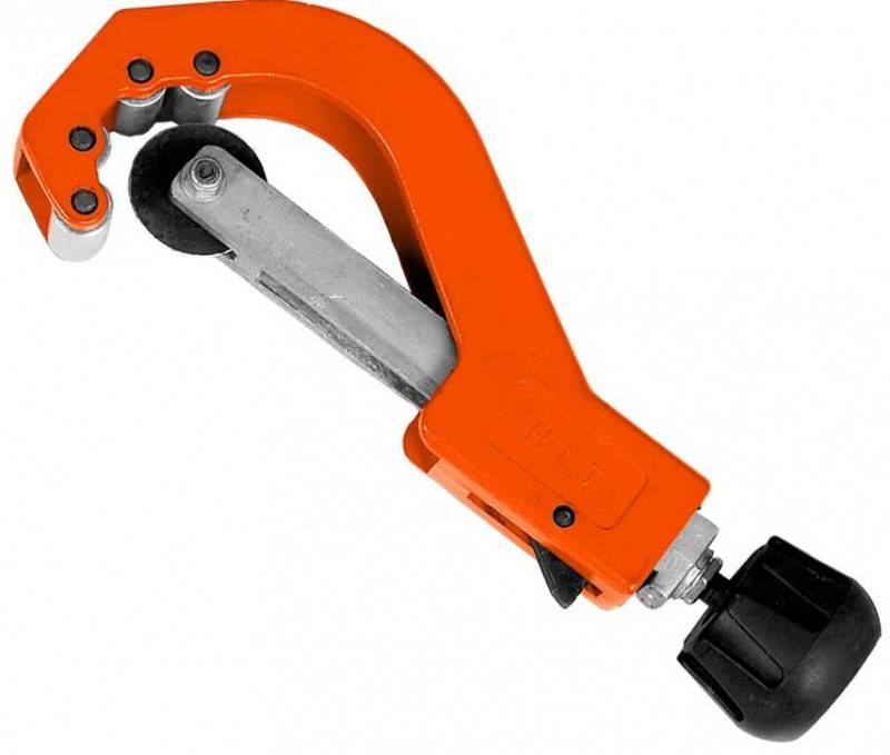 Coupe-tube pour tuyaux métal-plastique: types, lequel choisir et comment l'utiliser correctement