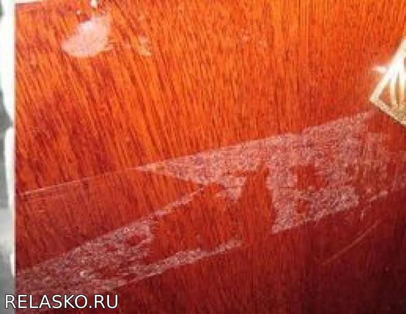 Comment enlever les marques de ruban ?