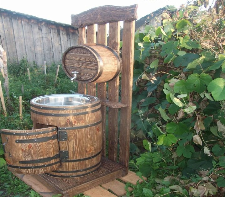 TOP 10 lavabos pour chalets d'été: principales caractéristiques + recommandations pour choisir