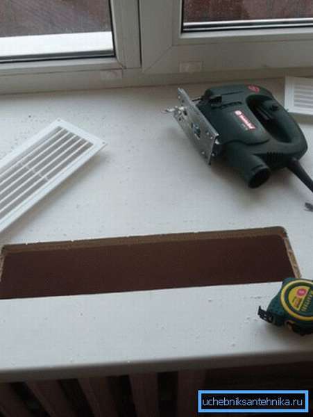 Grilles de ventilation pour appuis de fenêtre - à quoi elles servent + vidéo