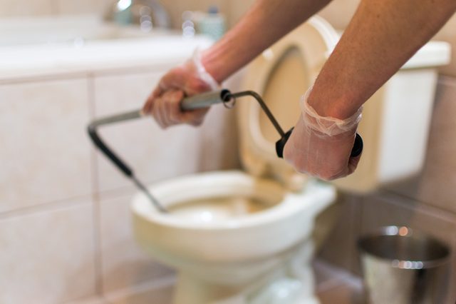 Toilettes bouchées comment nettoyer à la maison - tout sur les égouts
