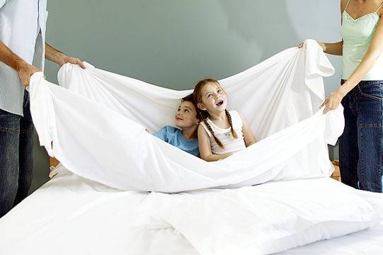 À quelle fréquence devez-vous laver la literie et quel est le danger de non-respect de la fréquence de lavage