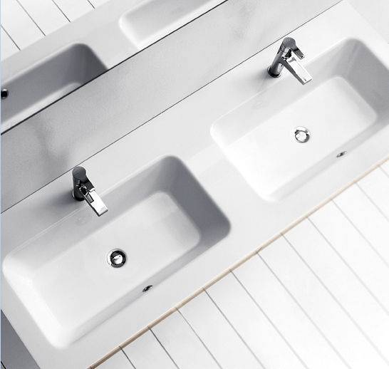 Dimensionnement du lavabo de la salle de bain : caractéristiques de placement + aspects de conception