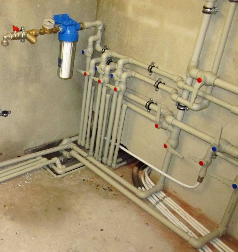 Installation à faire soi-même d'un système d'alimentation en eau à partir de tuyaux en polypropylène