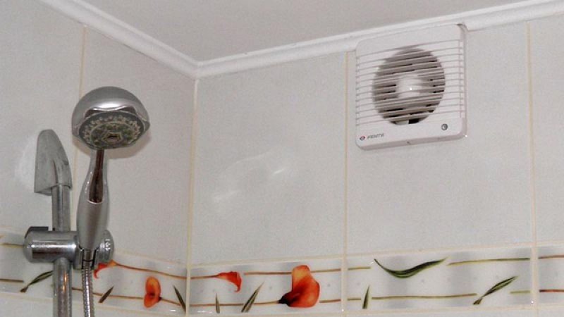 Ventilation dans la salle de bain et les toilettes