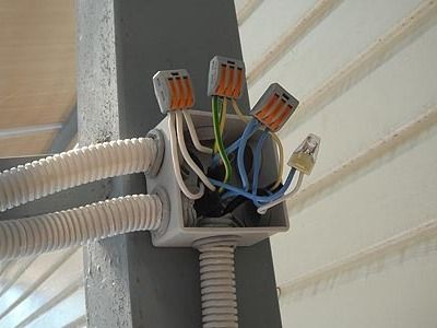 Boîte de jonction pour câblage extérieur et encastré : types, classification + instructions d'installation