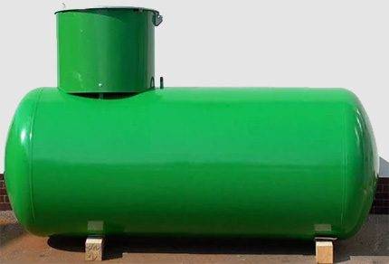 Installation et installation d'un réservoir de gaz pour une maison privée: la procédure de conception et de réalisation des travaux d'installation