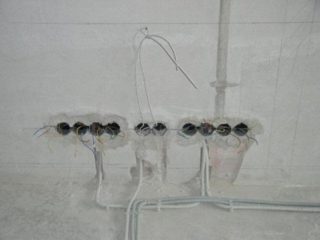 Connexion série et parallèle des prises : boucle et étoile