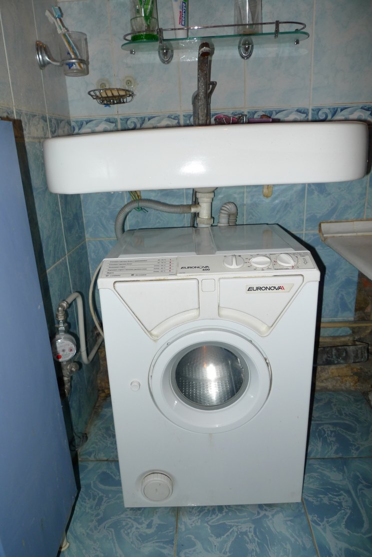 Installation de la machine à laver : instructions d'installation étape par étape + conseils professionnels