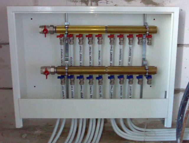 Qu'est-ce qu'un peigne de distribution d'un système de chauffage et comment le fabriquer soi-même
