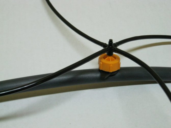 Tuyau pour irrigation goutte à goutte: sur quoi se concentrer lors du choix + règles pour travailler avec