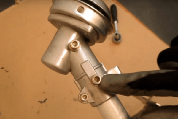 Pourquoi la tondeuse ne démarre pas: les causes du dysfonctionnement et comment les réparer