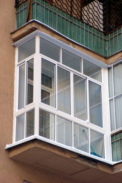 Ventilation d'échappement sur le balcon et la loggia: options de ventilation