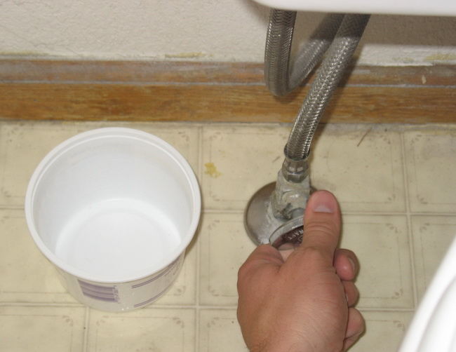 Installer un bidet de vos propres mains: les spécificités de l'installation et de la connexion aux communications