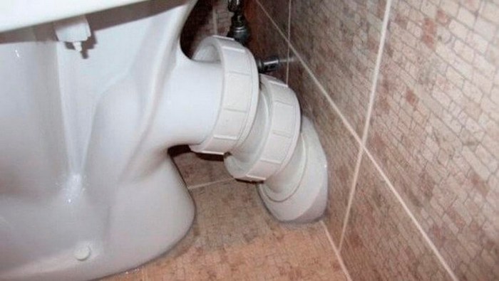 Installation de toilettes à faire soi-même