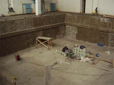 Nous imperméabilisons la piscine : bilan comparatif des matériaux d'étanchéité